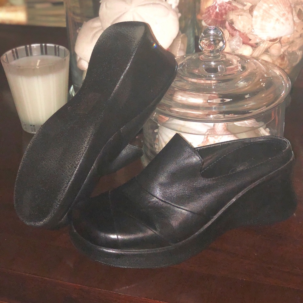 Aldo Barely worn Black clogs
